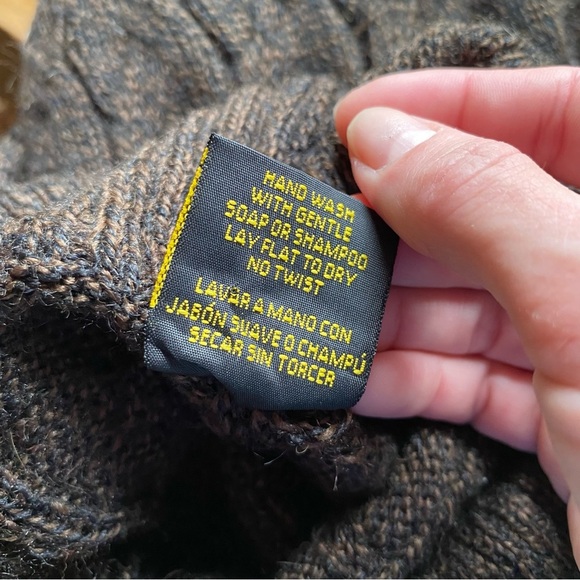 NWOT Alpaca Peru One Size Cable Knit Cowl Neck Poncho Sweater Dark Brown Wool - Picture 6 of 6